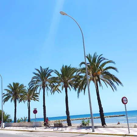 Beautiful Flat With Sea View And Sound Of The Surf *